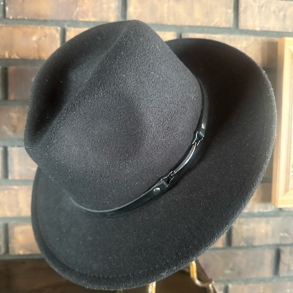 Stylish Black Fedora Hat - Picture 4 of 6